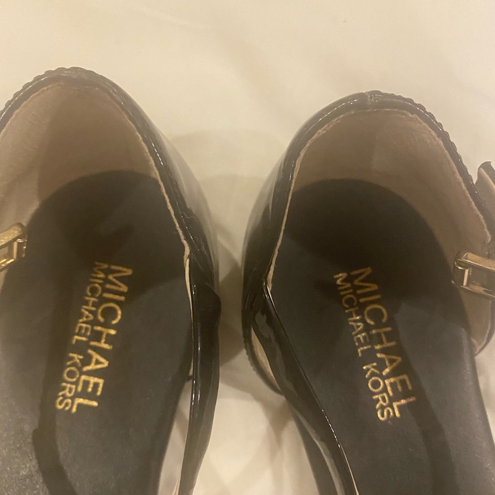 Sandals - Picture 3 of 3
